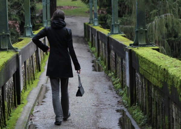 Clip-bag-on-the-bridge-Peter-Bristol